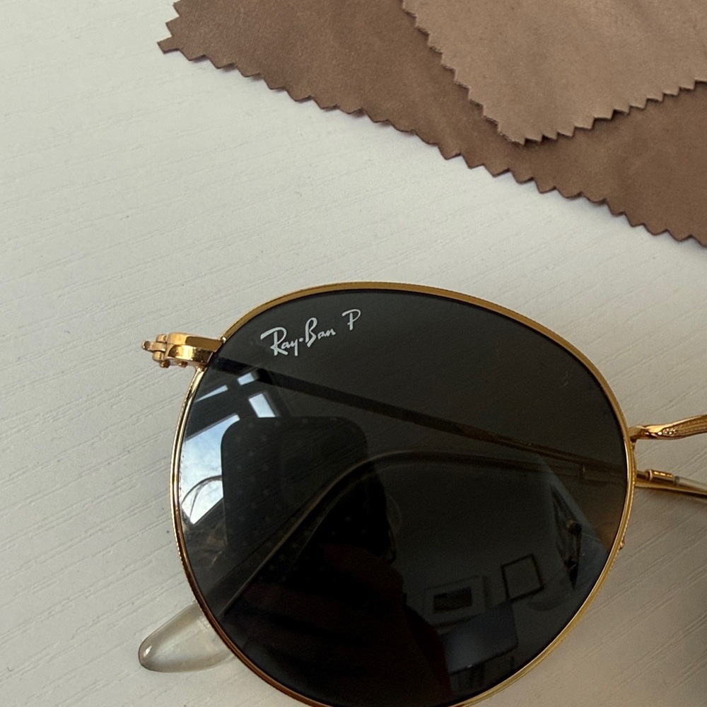 Ray-Ban Polarized Round Metal Sunglasses - Picture 2 of 6